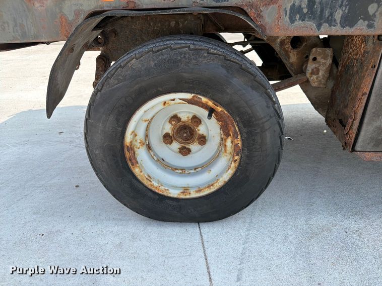 image for item NA9497 Cushman Haulster utility vehicle