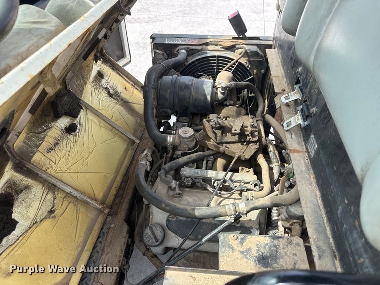 image for item NA9498 Cushman Haulster utility vehicle