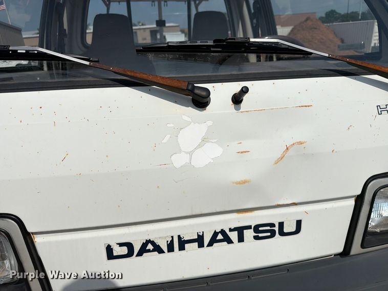 image for item NA9499 1993 Daihatsu Hijet mini truck