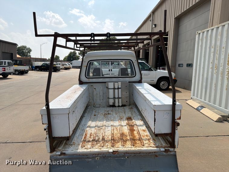 image for item NA9499 1993 Daihatsu Hijet mini truck