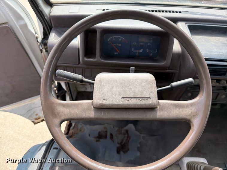 image for item NA9499 1993 Daihatsu Hijet mini truck