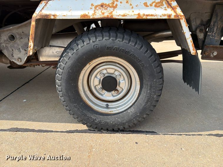 image for item NA9499 1993 Daihatsu Hijet mini truck