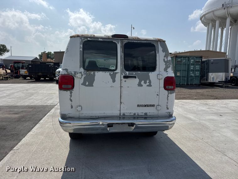 image for item NA9500 2002 Dodge Ram Wagon B2500 van