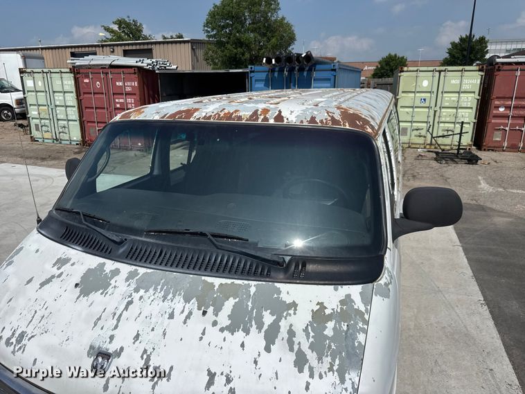 image for item NA9500 2002 Dodge Ram Wagon B2500 van