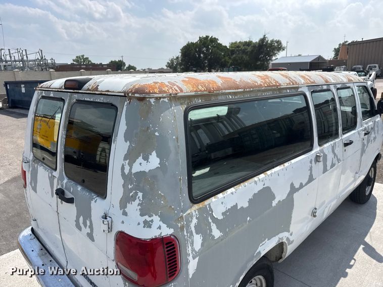 image for item NA9500 2002 Dodge Ram Wagon B2500 van