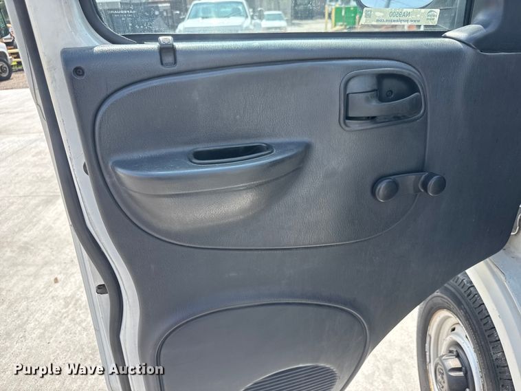 image for item NA9500 2002 Dodge Ram Wagon B2500 van