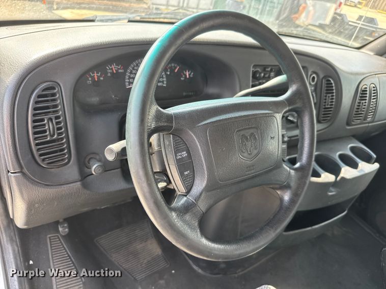 image for item NA9500 2002 Dodge Ram Wagon B2500 van