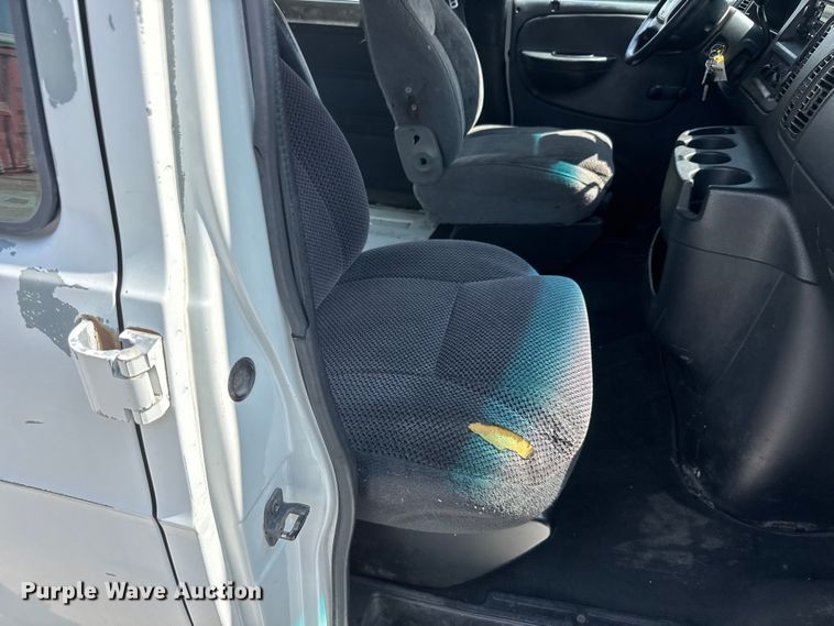 image for item NA9500 2002 Dodge Ram Wagon B2500 van