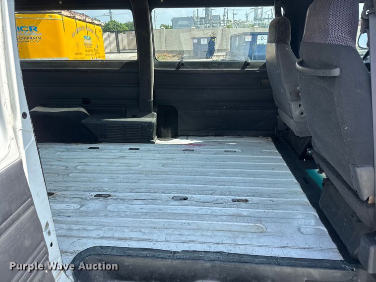 image for item NA9500 2002 Dodge Ram Wagon B2500 van