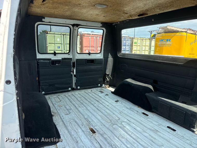 image for item NA9500 2002 Dodge Ram Wagon B2500 van