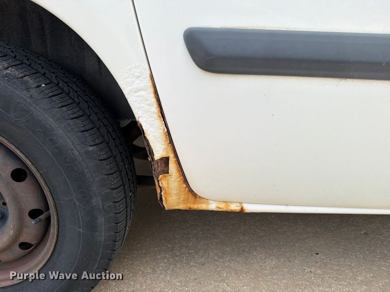 image for item NA9501 2006 Dodge Caravan van