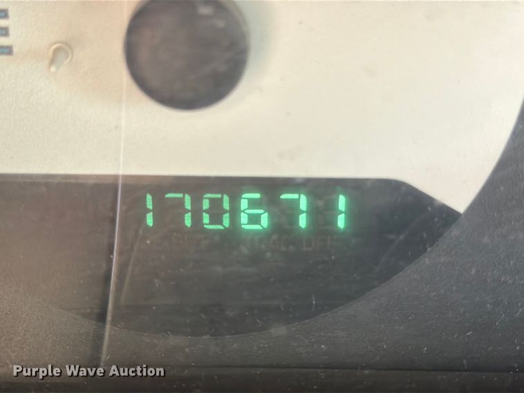 image for item NA9501 2006 Dodge Caravan van