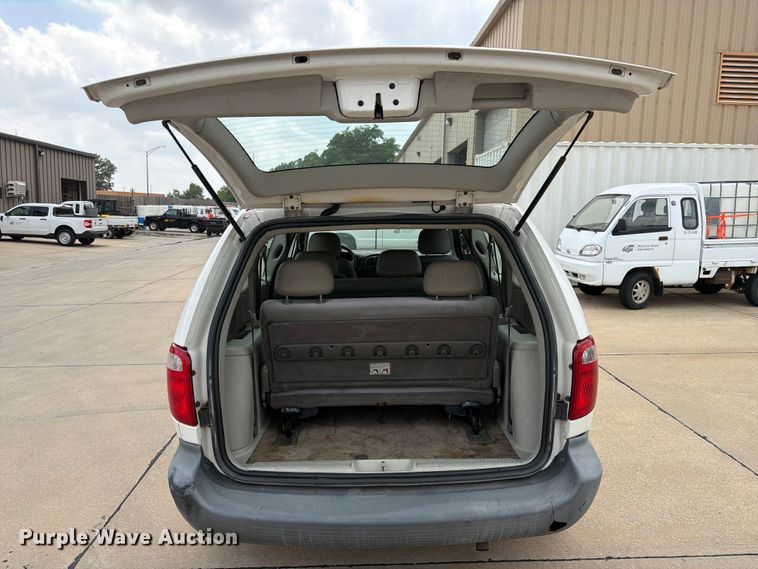 image for item NA9501 2006 Dodge Caravan van