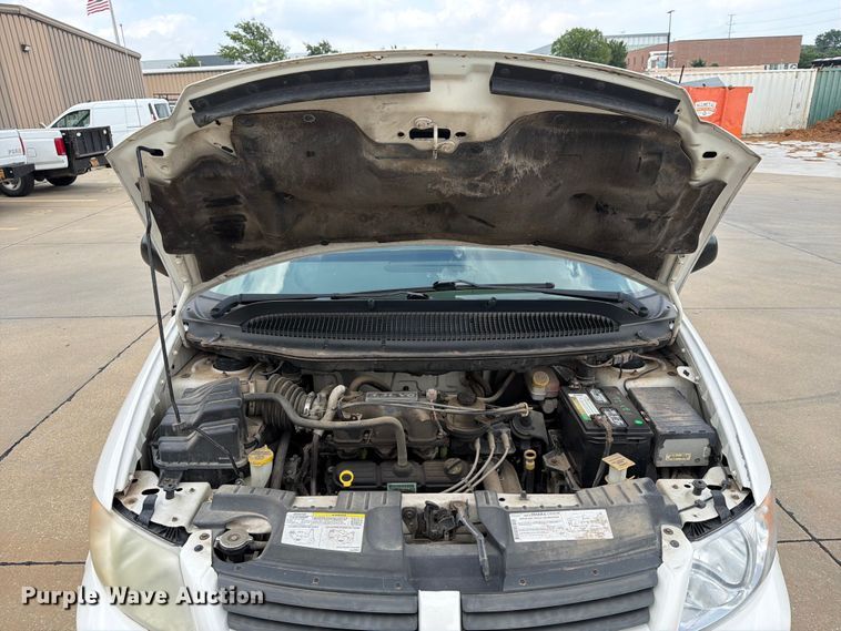 image for item NA9501 2006 Dodge Caravan van