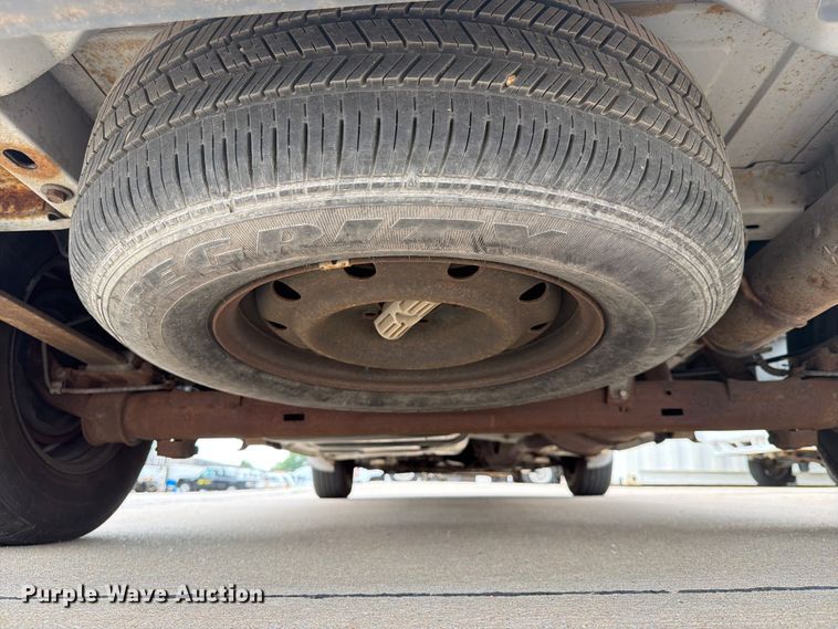 image for item NA9501 2006 Dodge Caravan van