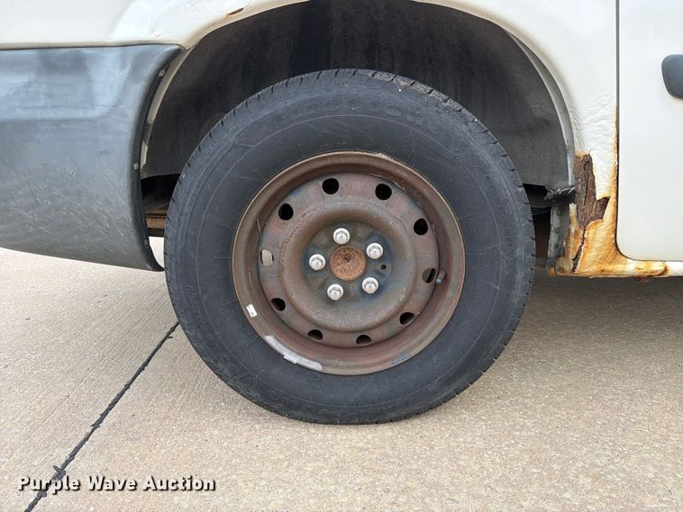 image for item NA9501 2006 Dodge Caravan van