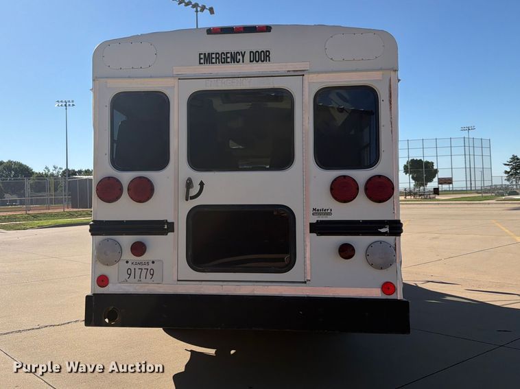 image for item NA9542 2001 Chevrolet Express 3500 shuttle bus