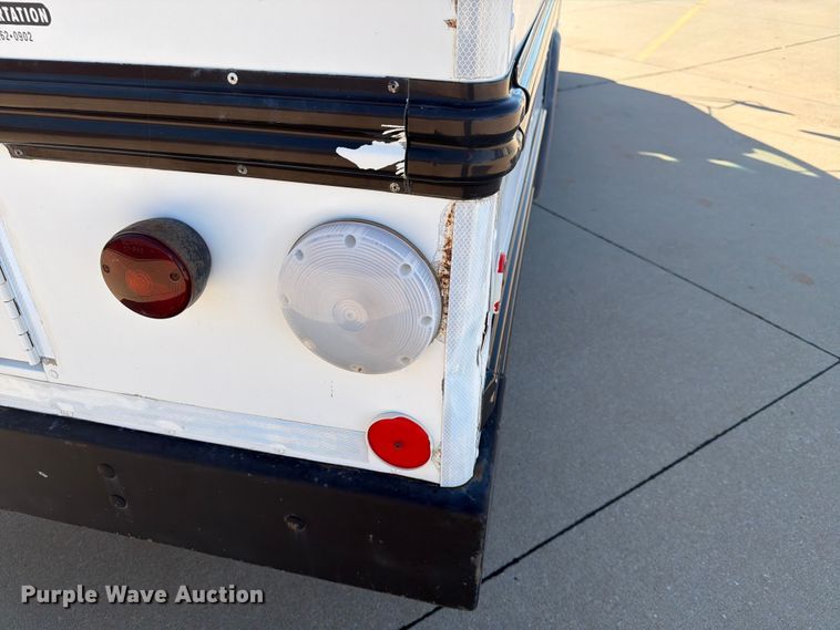 image for item NA9542 2001 Chevrolet Express 3500 shuttle bus