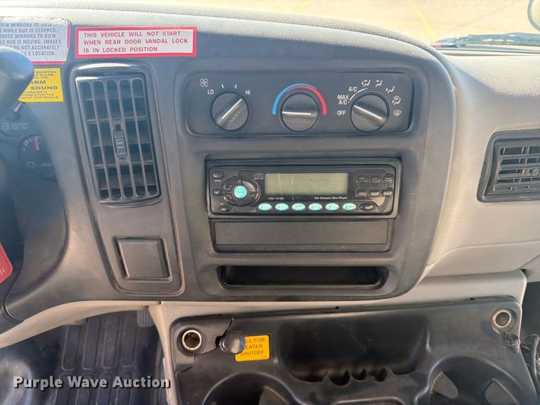 image for item NA9542 2001 Chevrolet Express 3500 shuttle bus
