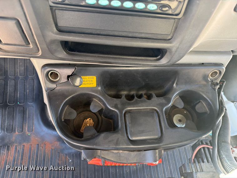 image for item NA9542 2001 Chevrolet Express 3500 shuttle bus