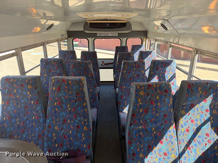 image for item NA9542 2001 Chevrolet Express 3500 shuttle bus
