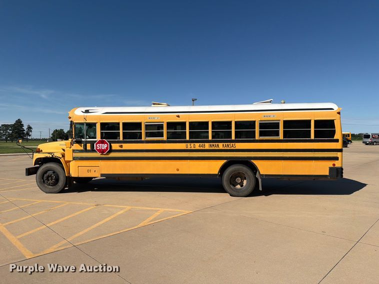 image for item NA9543 2002 Chevrolet B7 school bus