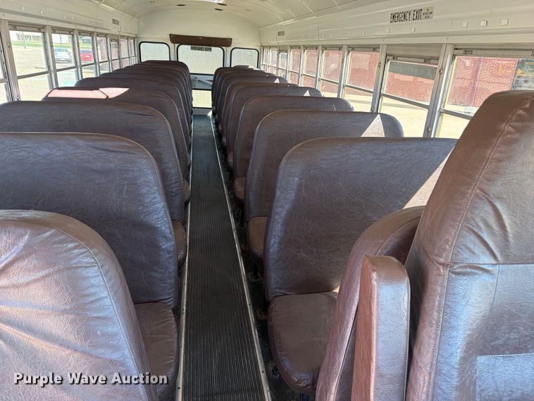 image for item NA9543 2002 Chevrolet B7 school bus