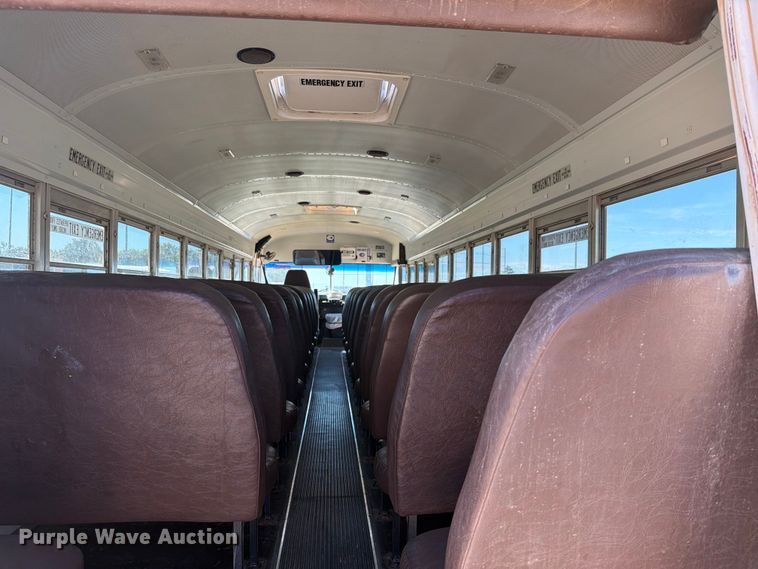 image for item NA9543 2002 Chevrolet B7 school bus