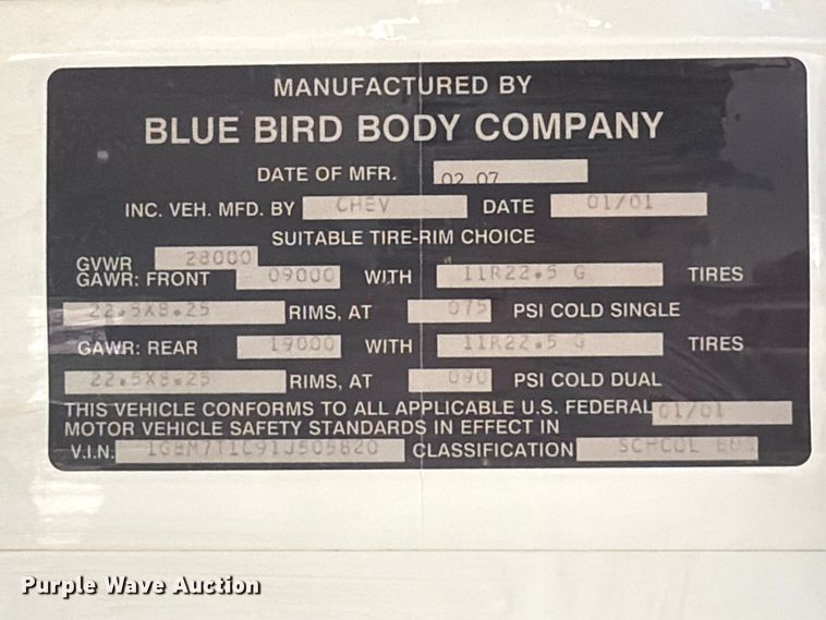 image for item NA9543 2002 Chevrolet B7 school bus