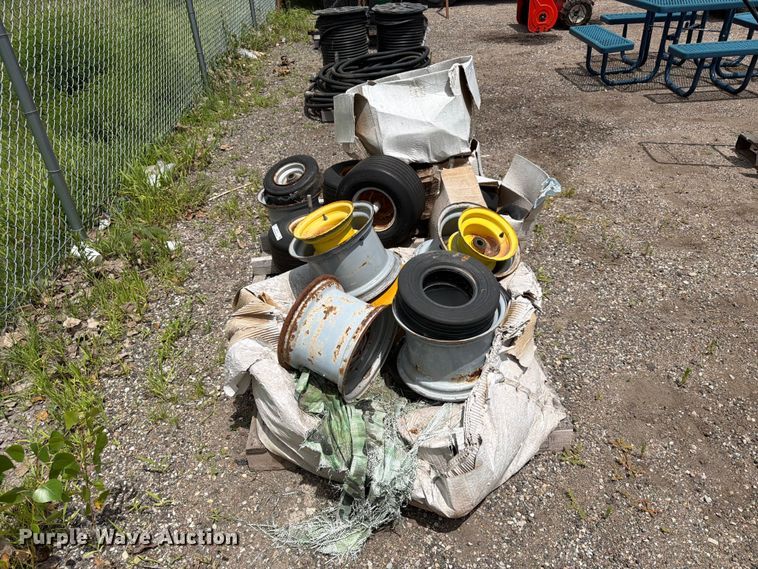 image for item NF9780 Lawn mower tires and wheels