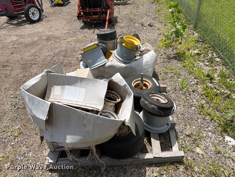 image for item NF9780 Lawn mower tires and wheels