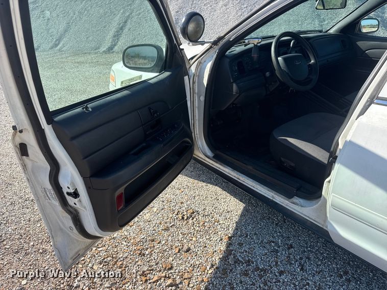 image for item NJ9050 2006 Ford Crown Victoria Police Interceptor 