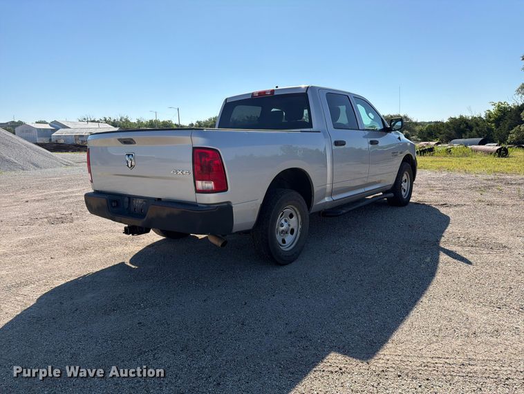 image for item NJ9051 2014 RAM 1500 Crew Cab pickup truck