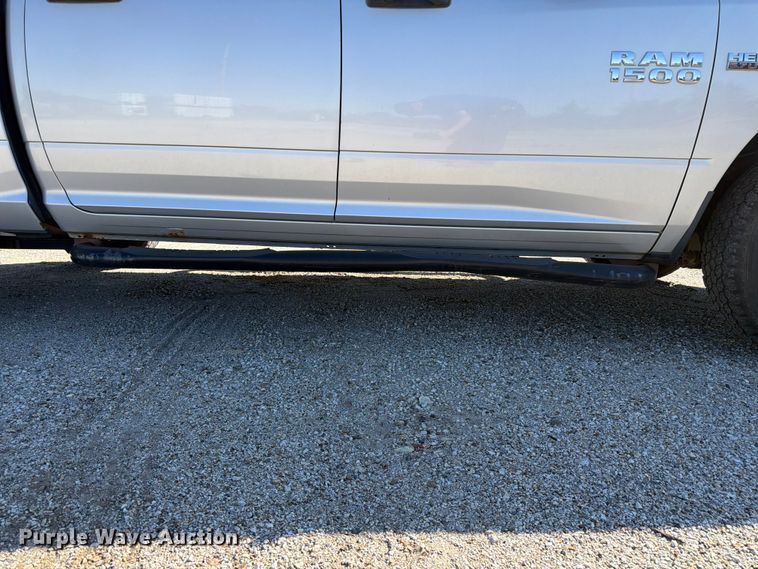image for item NJ9051 2014 RAM 1500 Crew Cab pickup truck