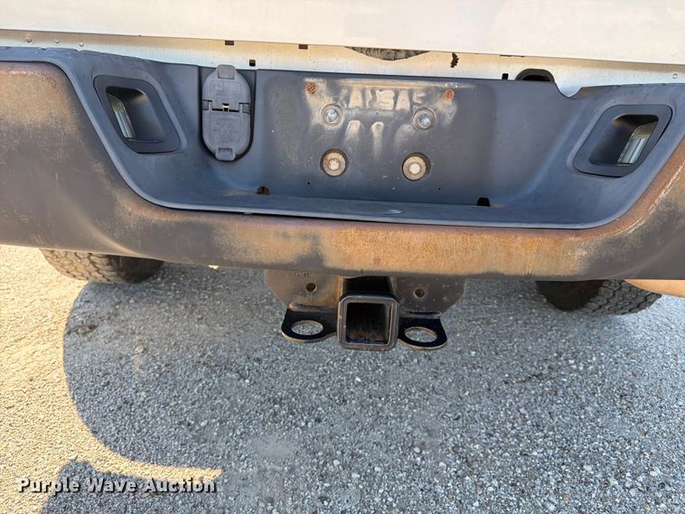 image for item NJ9051 2014 RAM 1500 Crew Cab pickup truck