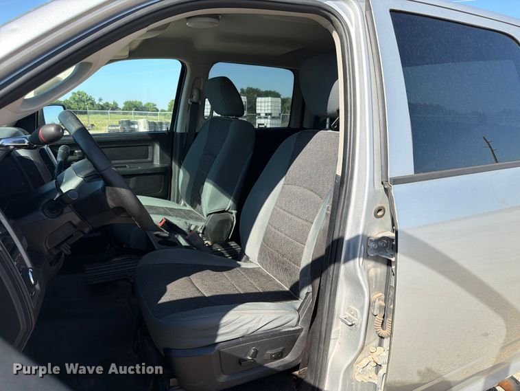 image for item NJ9051 2014 RAM 1500 Crew Cab pickup truck