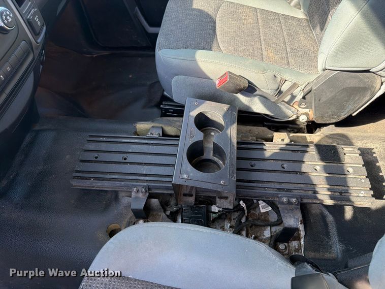 image for item NJ9051 2014 RAM 1500 Crew Cab pickup truck