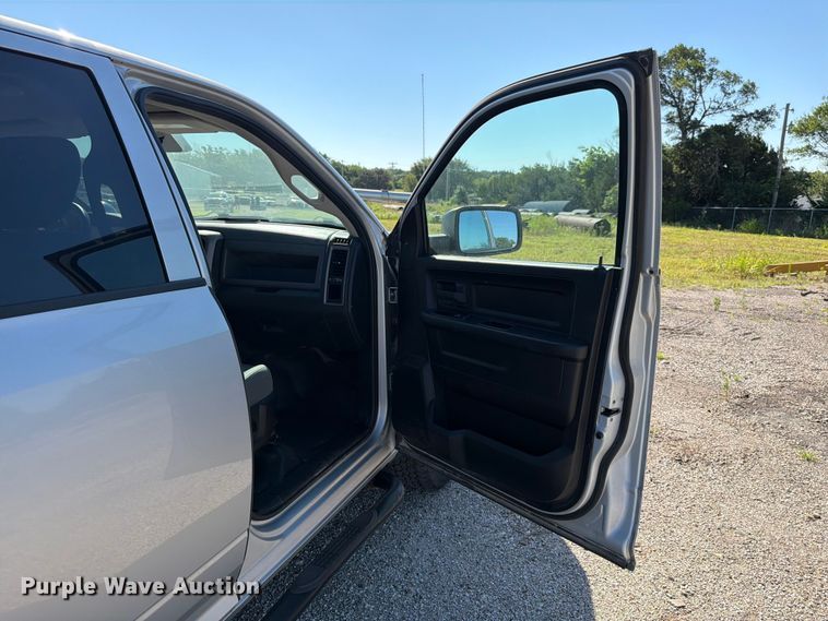 image for item NJ9051 2014 RAM 1500 Crew Cab pickup truck