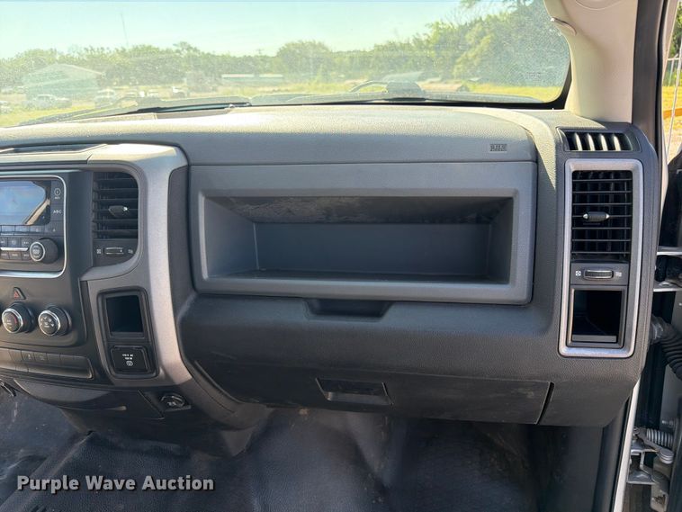 image for item NJ9051 2014 RAM 1500 Crew Cab pickup truck