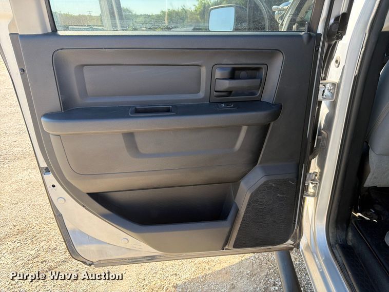 image for item NJ9051 2014 RAM 1500 Crew Cab pickup truck