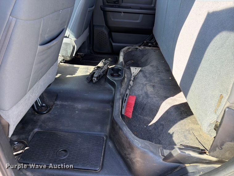 image for item NJ9051 2014 RAM 1500 Crew Cab pickup truck