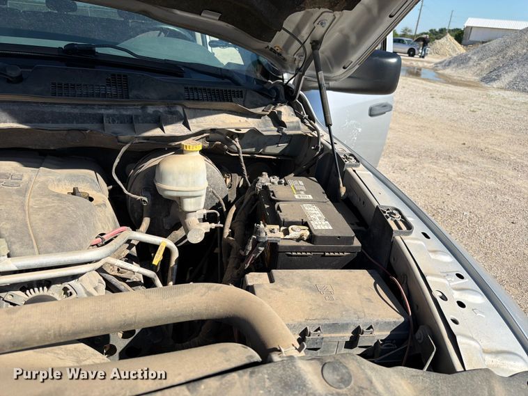 image for item NJ9051 2014 RAM 1500 Crew Cab pickup truck