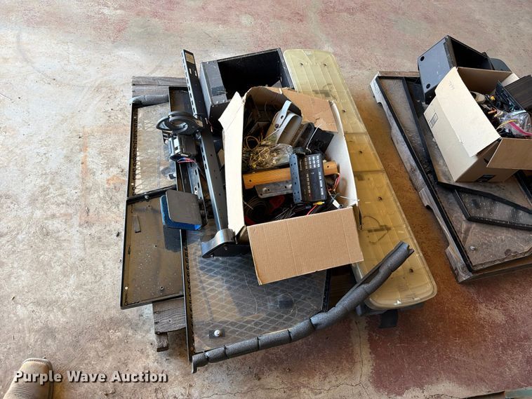 image for item NJ9051 2014 RAM 1500 Crew Cab pickup truck