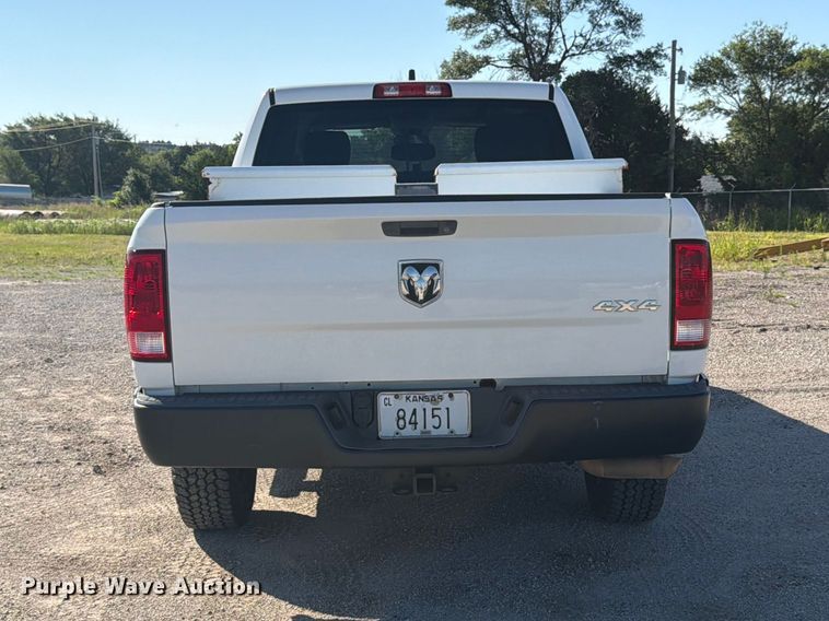 image for item NJ9052 2016 RAM 1500 Crew Cab pickup truck
