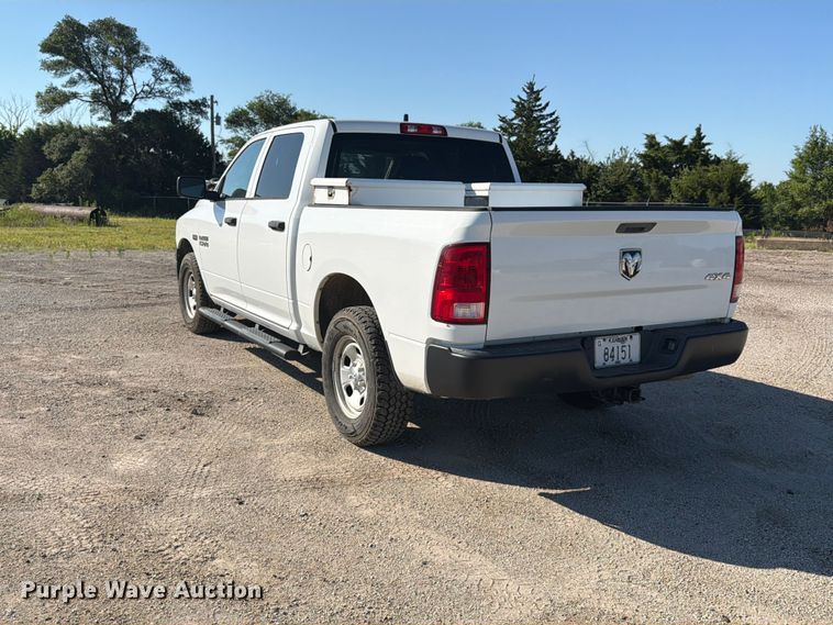 image for item NJ9052 2016 RAM 1500 Crew Cab pickup truck