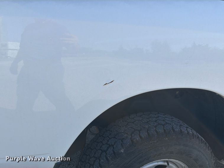 image for item NJ9052 2016 RAM 1500 Crew Cab pickup truck
