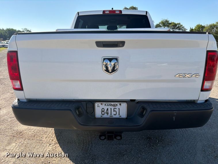 image for item NJ9052 2016 RAM 1500 Crew Cab pickup truck