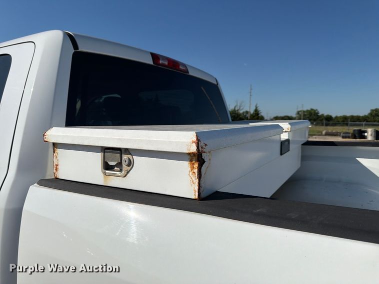image for item NJ9052 2016 RAM 1500 Crew Cab pickup truck