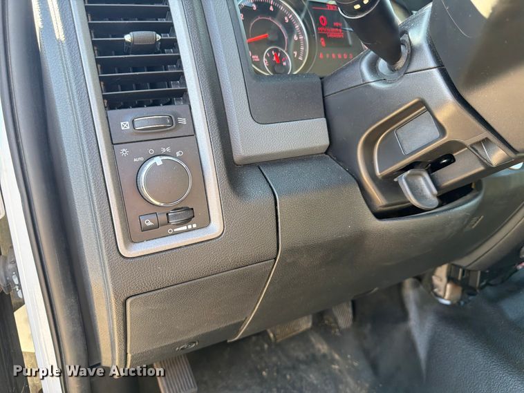 image for item NJ9052 2016 RAM 1500 Crew Cab pickup truck