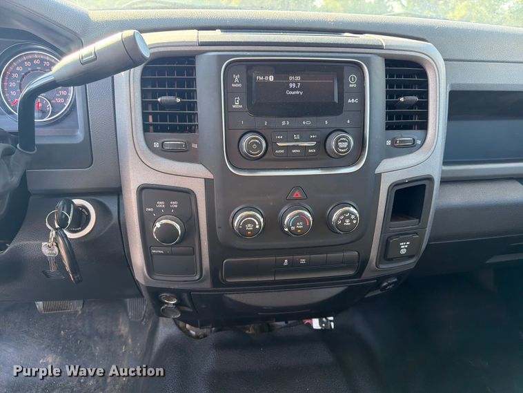 image for item NJ9052 2016 RAM 1500 Crew Cab pickup truck